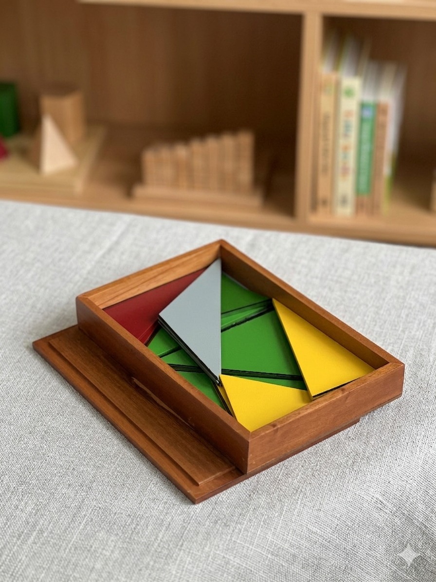 Montessori constructive triangles